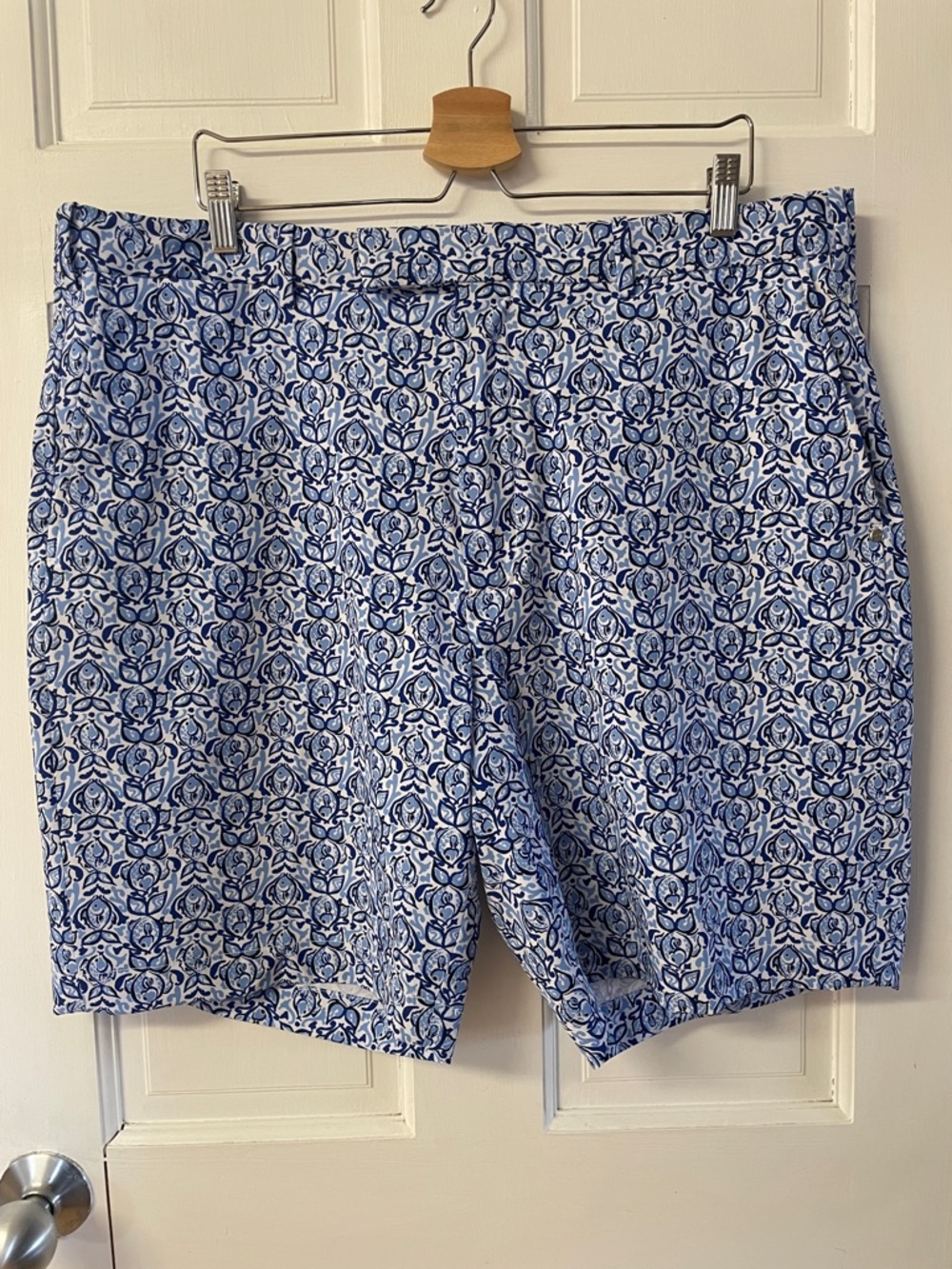 RLX Ralph Lauren Water Repellent Blue Fish Print Golf shorts men’s size 40
